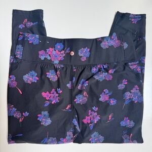 LIVI Active Capri Leggings - like new